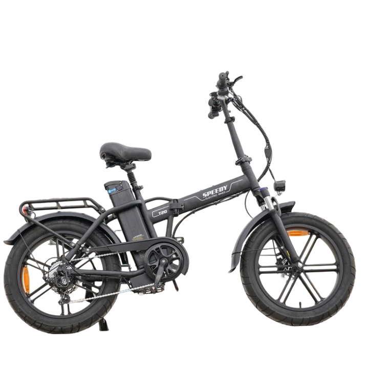 Een zijaanzicht van de QMWHEEL FATBIKE Q30 / T20 - 20 INCH – MODEL 2025, een zwarte opvouwbare elektrische fatbike uitgerust met een motor van 250 W en een 48 V-accu die op het frame is gemonteerd. De fiets is voorzien van dikke banden, hydraulische schijfremmen, een alarmsysteem, een bagagedrager achter en spatborden voor en achter, allemaal afgebeeld tegen een witte achtergrond.