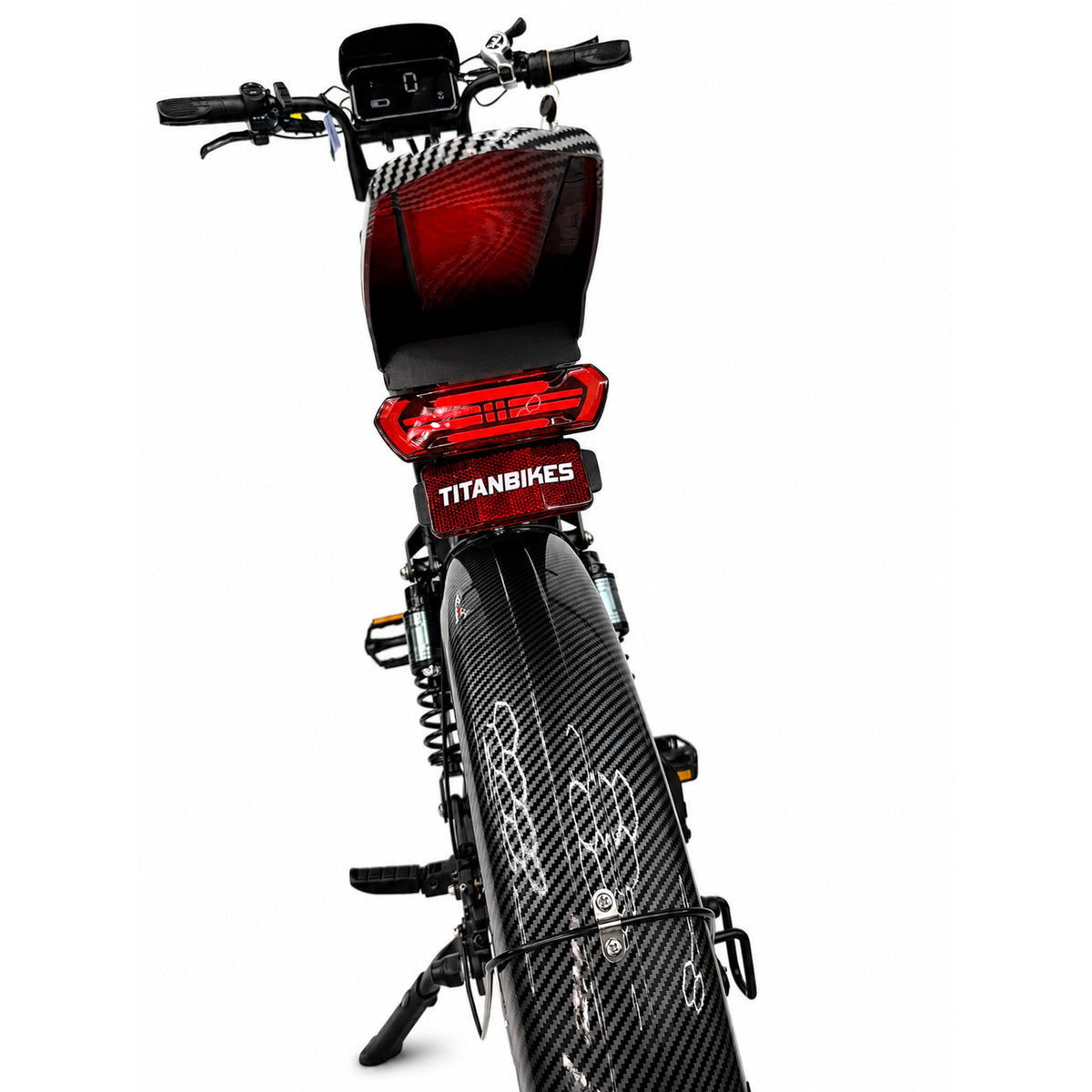 Achteraanzicht van een zwarte FATBIKE OUXI GT24 – MODEL 2026 van OUXI, met opvallend TITANBIKES-logo aan de achterkant, een grote 24-inch fatbike-band, een opvallend rood achterlicht en elegante accenten van koolstofvezel. Deze elektrische fatbike staat rechtop tegen een witte achtergrond – perfect als fatbike voor lange mensen.