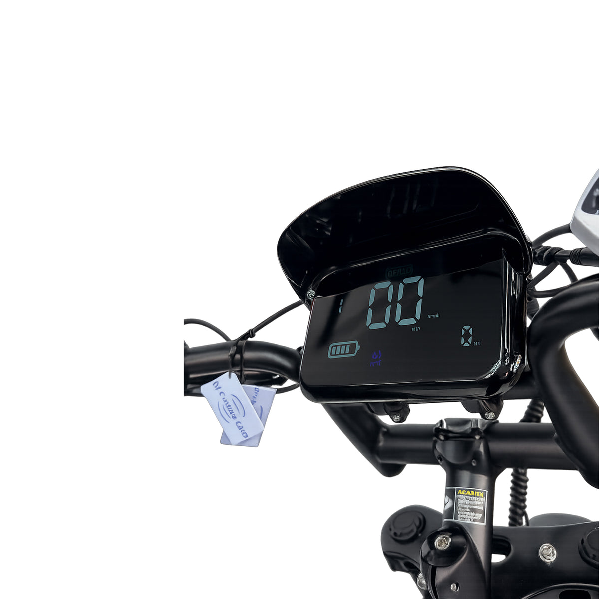 Close-up van een digitaal display op het stuur van de OUXI FATBIKE GT24 (model 2026), waarop de snelheid in km/u en diverse symboolindicaties worden weergegeven. De achtergrond is wit en overzichtelijk.