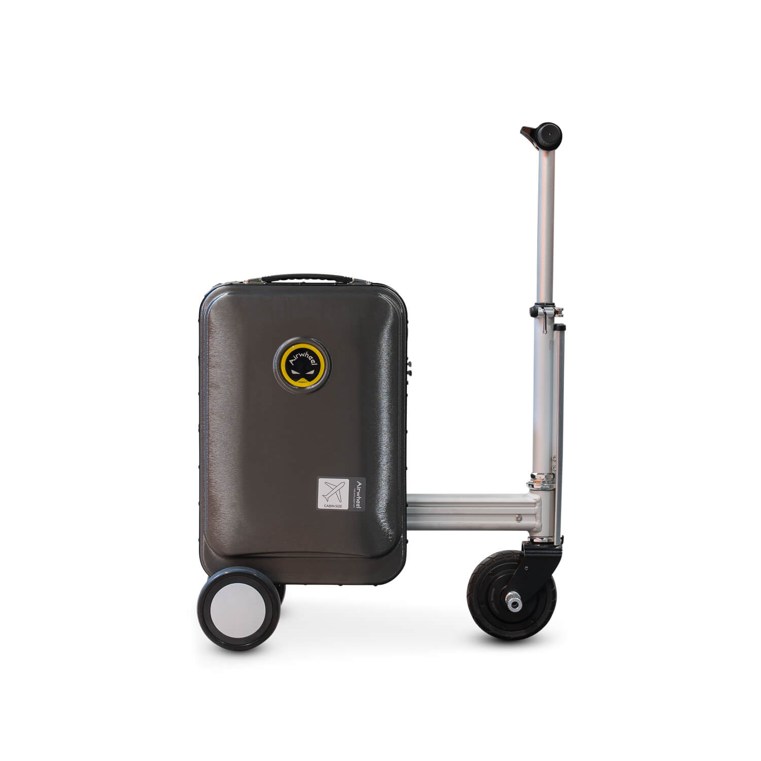 Een compacte zwarte slimme koffer met een vast handvat en twee grote wielen, ontworpen om zowel als bagage als persoonlijke step te dienen voor gemakkelijk vervoer – net als de innovatieve AIRWHEELZ Airwheel SE3S Elektrische Koffer, een bestuurbare e-koffer die als handbagage mag worden meegenomen.