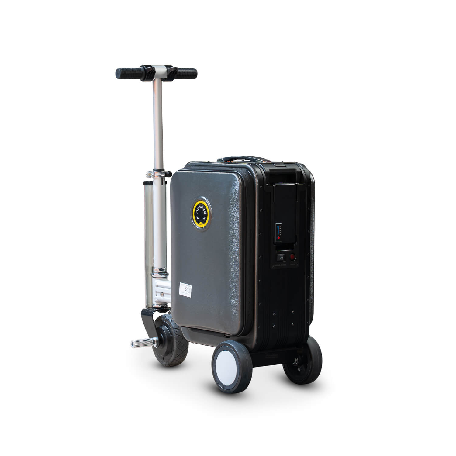 Een strakke, zwarte AIRWHEELZ Airwheel SE3S elektrische koffer, ontworpen als een rijbare koffer met stuur en wielen, staat tentoongesteld tegen een witte achtergrond – deze innovatieve e-koffer combineert een moderne stijl met het praktische gemak van handbagage voor reizigers.