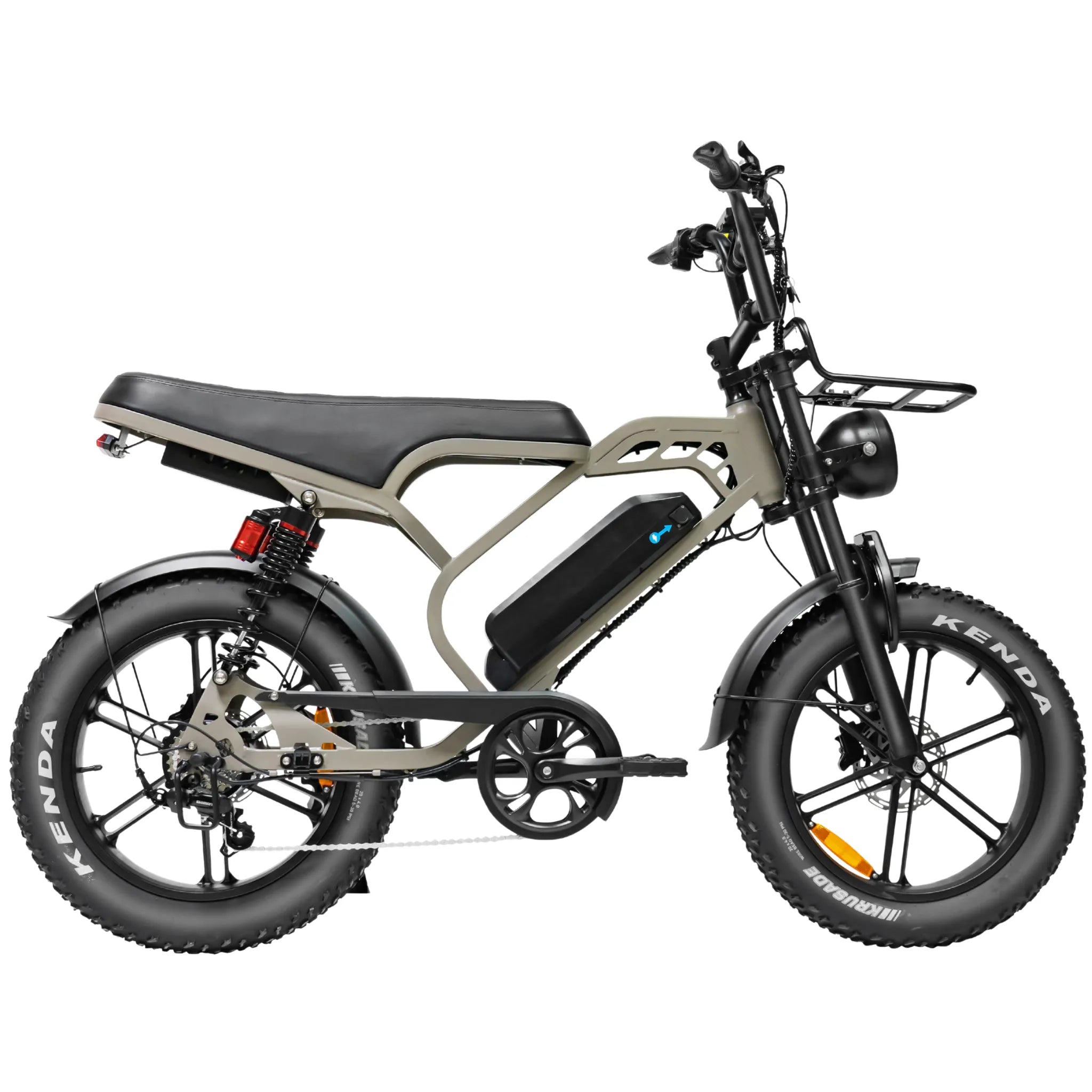 Zijaanzicht van de QMWHEEL FATBIKE V20 LIMITED – MODEL 2026 - ALARM, een moderne elektrische fatbike met robuuste KENDA-fatbanden met wit logo, een motor van 250 W, een mand aan de voorkant, volledige voor- en achtervering en een grote zwarte accu die op het frame is gemonteerd. Deze fiets heeft een indrukwekkend actieradius van maximaal 80 km.