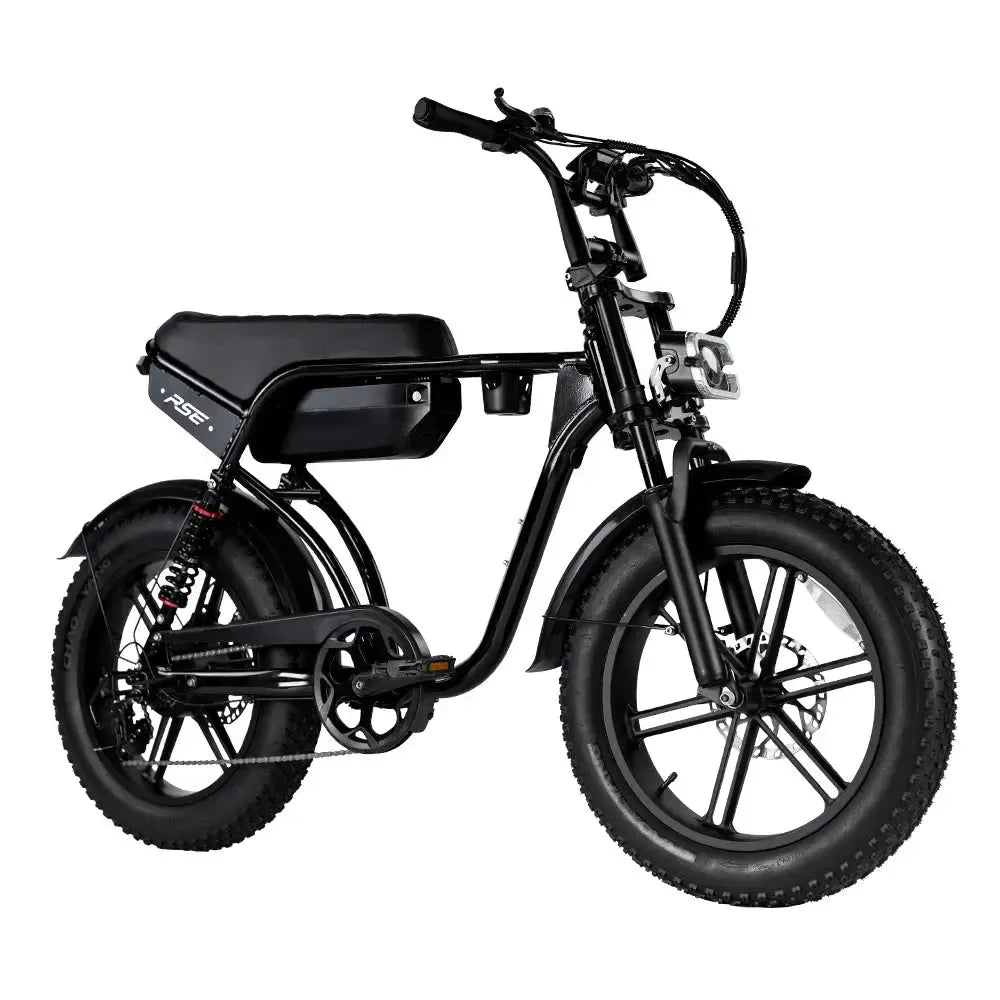 De 7GO FATBIKE - RSE SPECIAL EDITION MODEL 2026 - ALARM is een elektrische fatbike met brede banden, een recht stuur en een bekleed zadel. De accu is onder het zadel gemonteerd en de fiets heeft een stevig frame, voor- en achtervering, krachtige ondersteuning en schijfremmen.